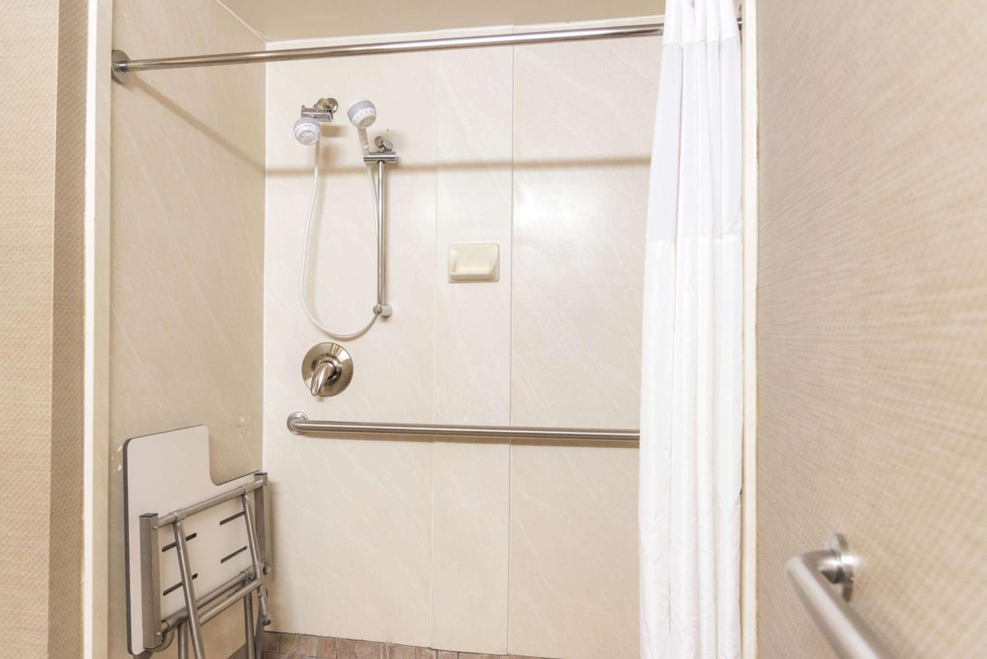 Hampton Inn Muskegon Muskegon Heights Dış mekan fotoğraf